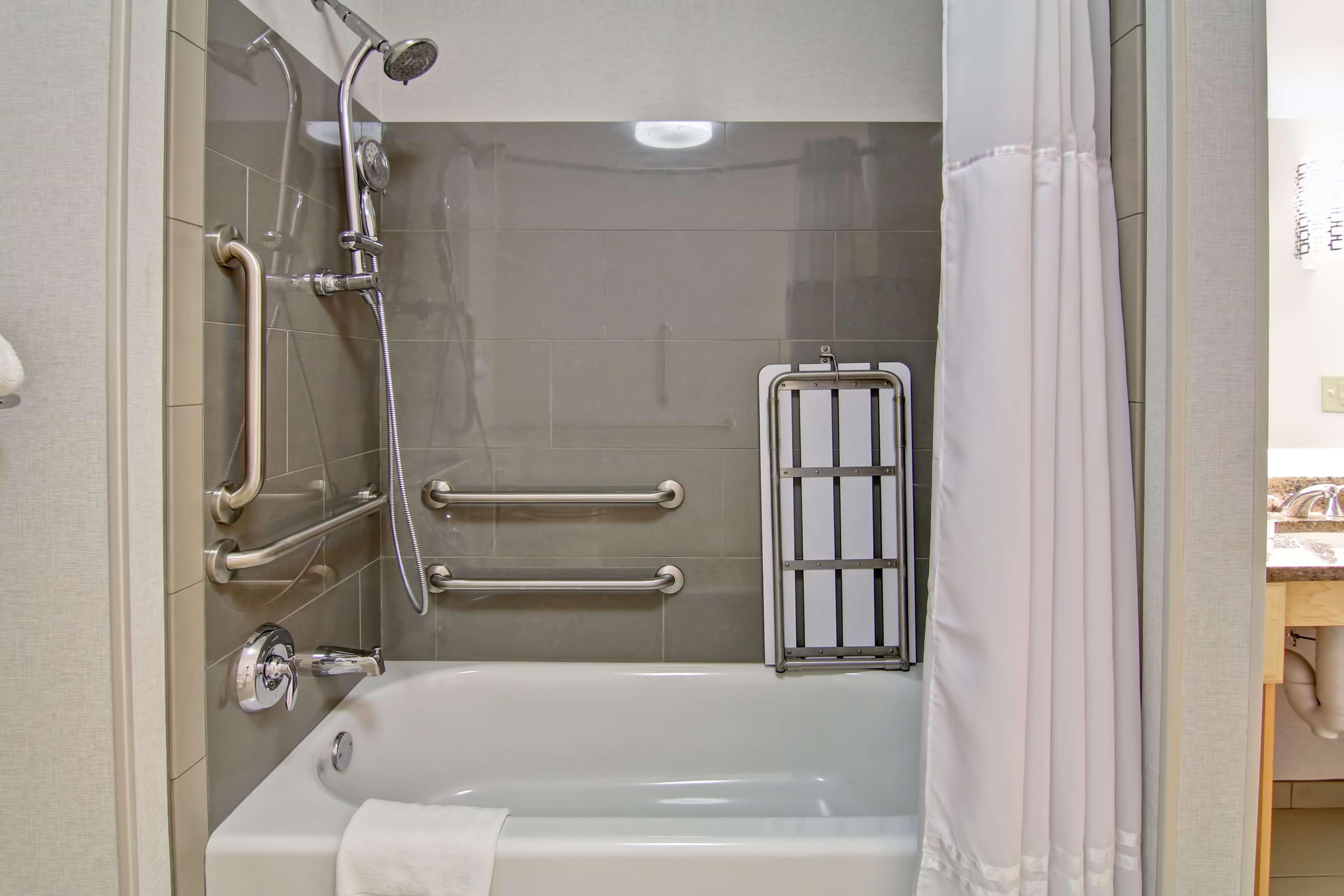Homewood Suites By Hilton Stratford Esterno foto