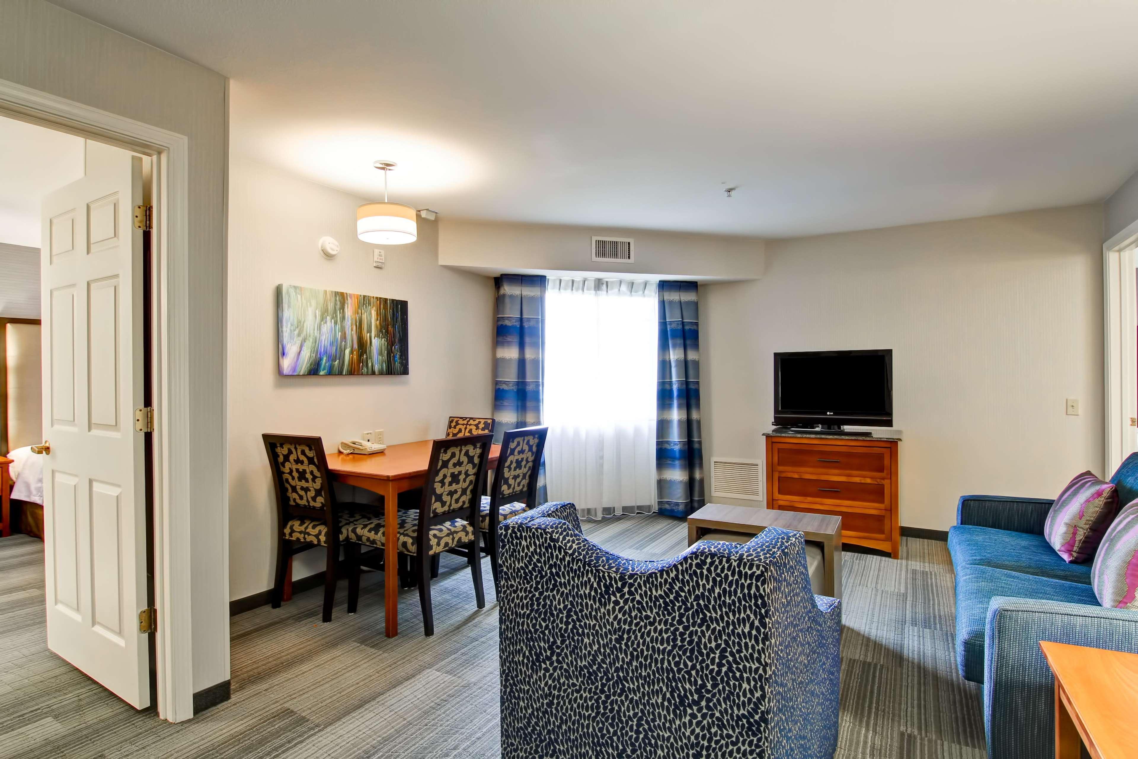 Homewood Suites By Hilton Stratford Esterno foto